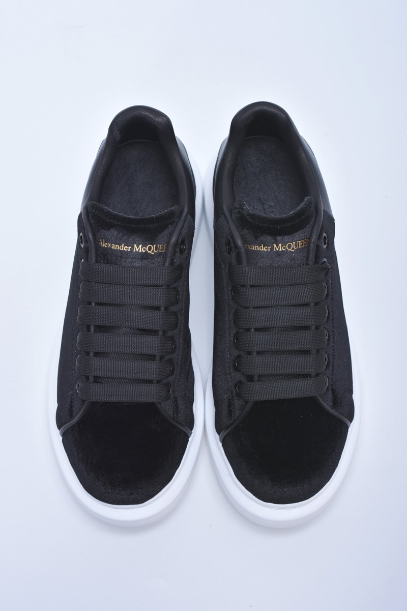 Alexander Mcqueen, Dames Sneakers, Zwart Suède