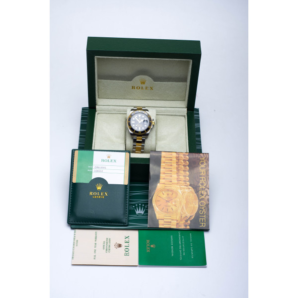 Rolex Submariner Date, Oyster 40 mm,Oystersteel and yellow gold.