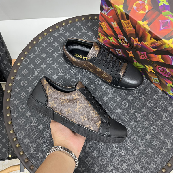 Louis Vuitton, Men's Sneaker, Brown