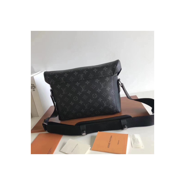Louis Vuitton, Messenger Voyager, Men's Bag, Black