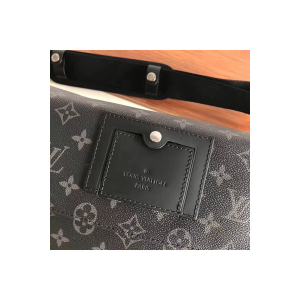 Louis Vuitton, Messenger Voyager, Men's Bag, Black