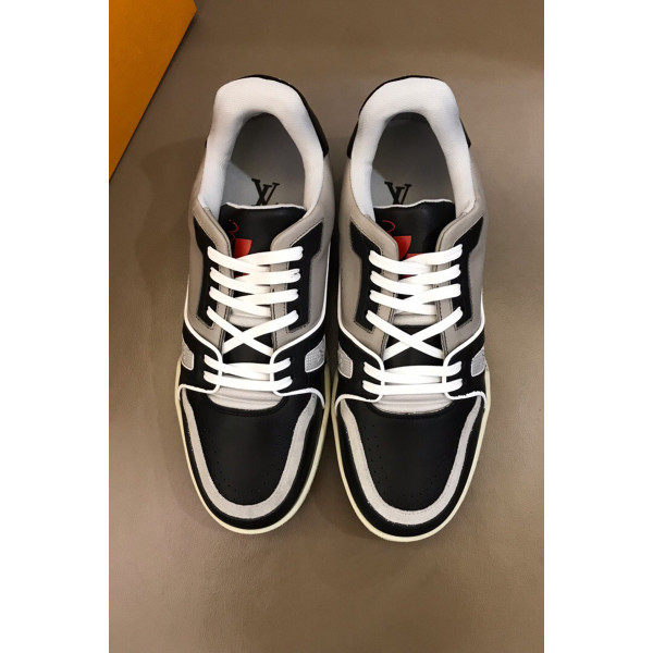 Louis Vuitton, Men's Sneaker, Grey
