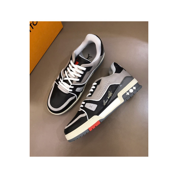 Louis Vuitton, Men's Sneaker, Grey