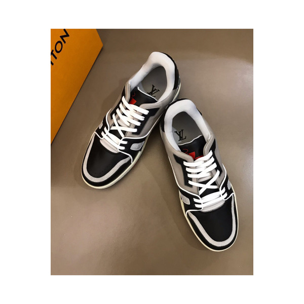 Louis Vuitton, Men's Sneaker, Grey