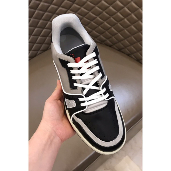 Louis Vuitton, Men's Sneaker, Grey