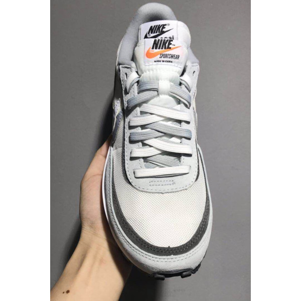Nike, Women's LD Waffle Sacai Sneaker, White