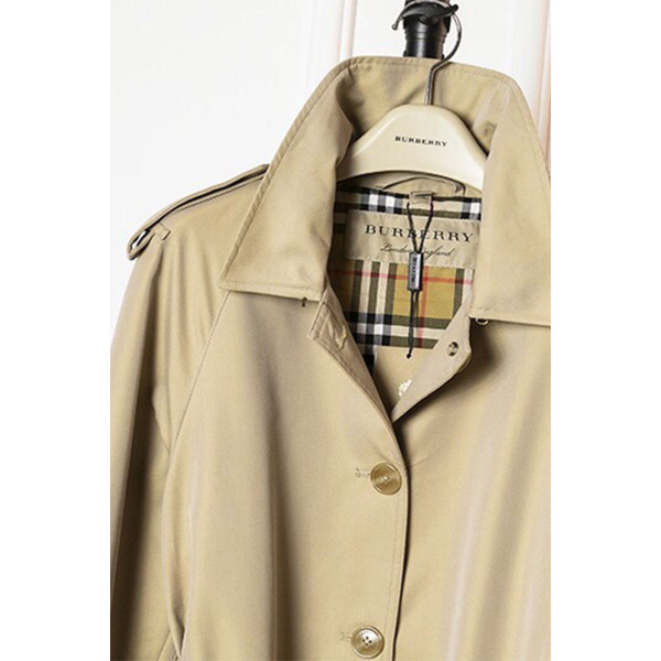 Burberry, Women's Jacket, Beige