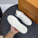 Louis Vuitton, Women's Sneaker, White, Size 40