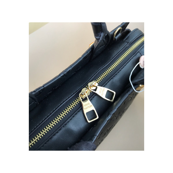 Louis Vuitton, Women's Bag, Black