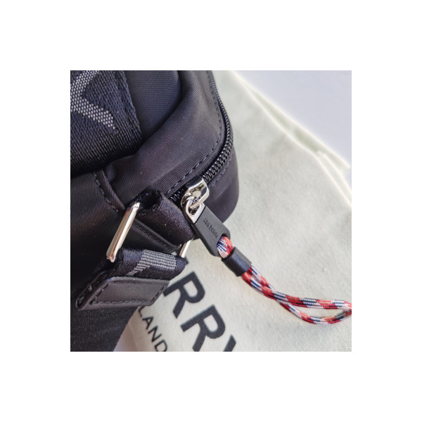 Burberry, Men's Bag, Black