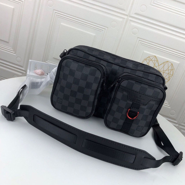Louis Vuitton, Men's Bag, Black
