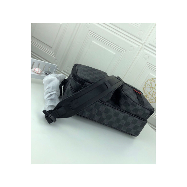 Louis Vuitton, Men's Bag, Black