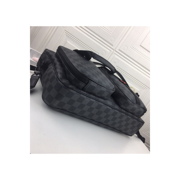 Louis Vuitton, Men's Bag, Black