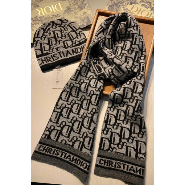 Christian Dior, Women's Scarf Hat Set, Black