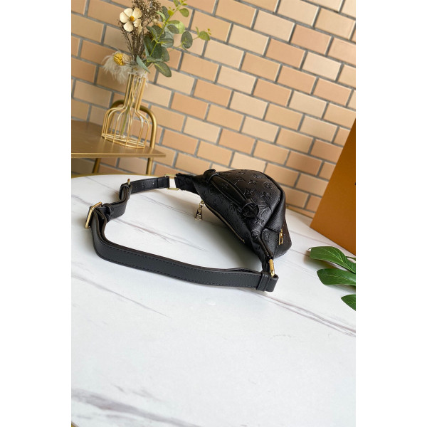 Louis Vuitton, Women's Beltbag, Black