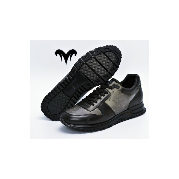 Louis Vuitton, Men' s Sneaker, Black