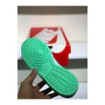 Nike, Dunk Low, Women's Sneaker, Green