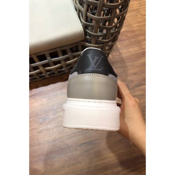 Louis Vuitton, Men's Sneaker, Grey