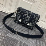 Louis Vuitton, Unisex Bag, Black