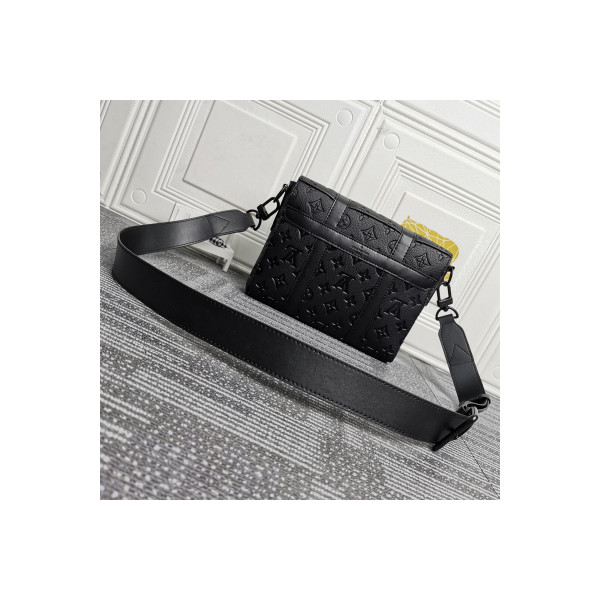 Louis Vuitton, Unisex Bag, Black