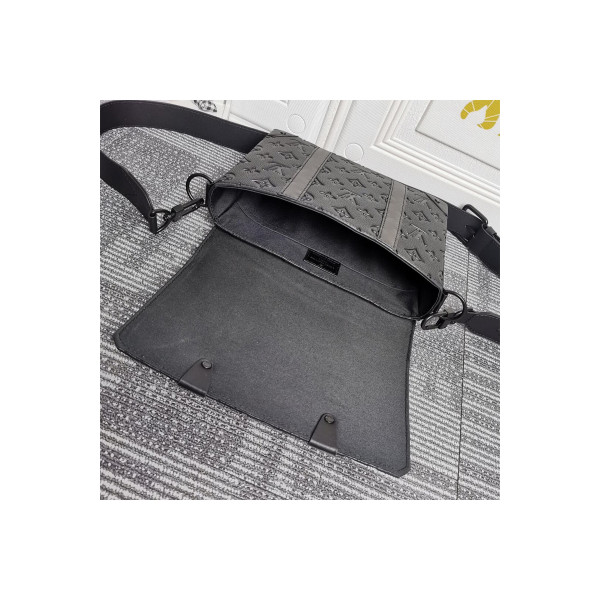 Louis Vuitton, Unisex Bag, Black