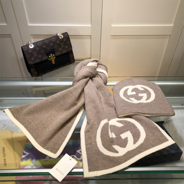 Gucci, Unisex Scarf Hat Set, Beige