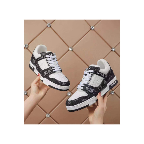 Louis Vuitton, Women's Sneaker, Black