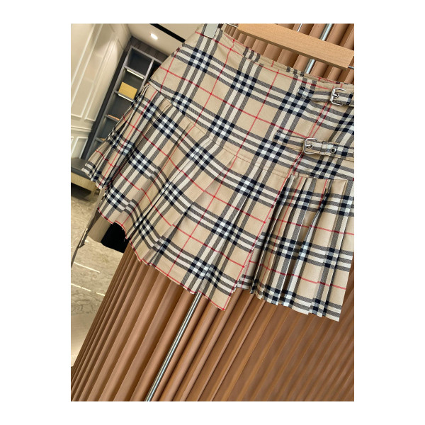 Burberry, Women's Skirt, Camel