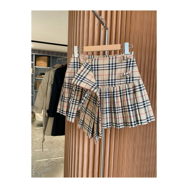 Burberry, Women's Skirt, Camel