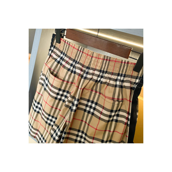 Burberry, Women's Short, Camel