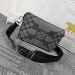 Louis Vuitton, Men's Bag, Black